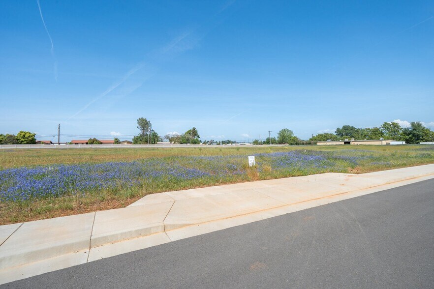 Airport Rd, Redding, CA for sale - Primary Photo - Image 1 of 4
