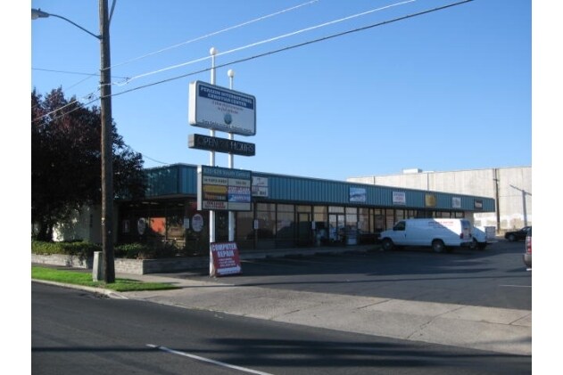 Plus de détails pour 820 S Central Ave, Medford, OR - Commerce de détail à louer