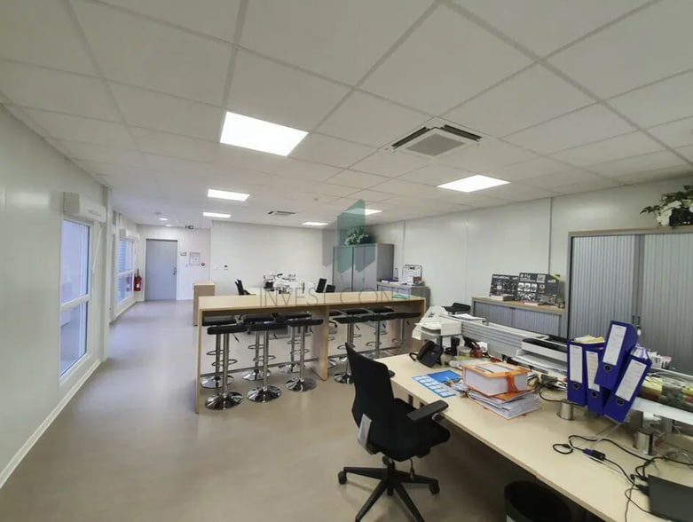 Local d'activités dans Persan à vendre - Photo intérieure - Image 3 de 8