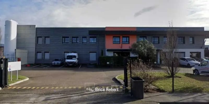 Flex in Saint-Priest for lease - Building Photo - Image 2 of 5