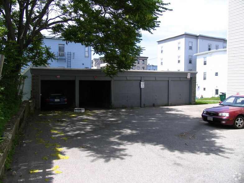 162-164 Riverside St, Lowell, MA à vendre - Photo du bâtiment - Image 2 de 5