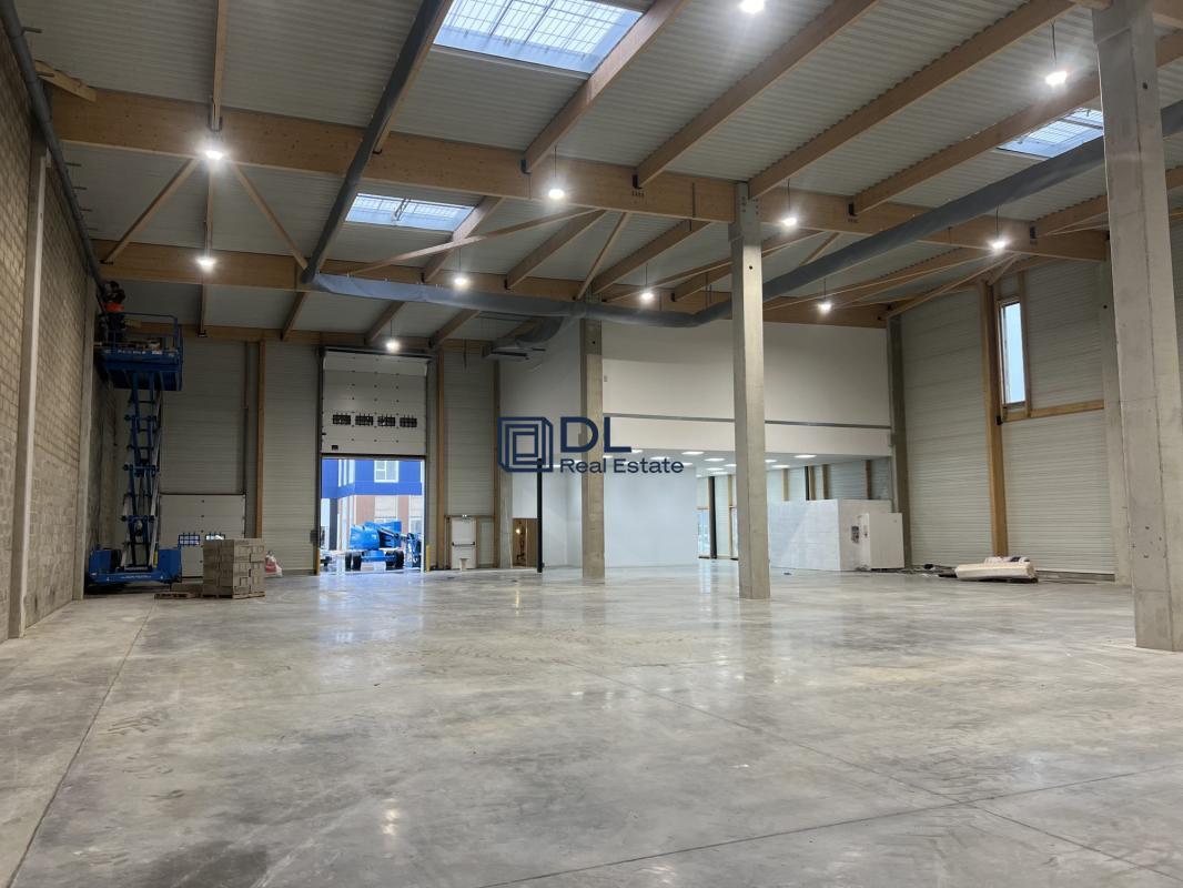 Industrial in Moissy-Cramayel for lease Interior Photo- Image 1 of 9