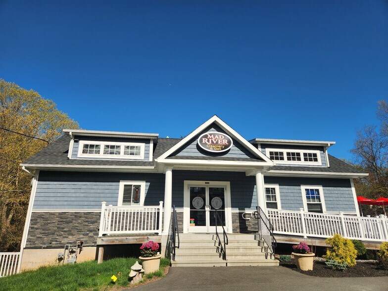 605 Wolcott Rd, Wolcott, CT for sale - Building Photo - Image 2 of 27