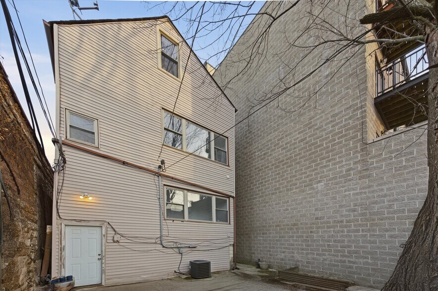 4140 N Western Ave, Chicago, IL à vendre - Photo du bâtiment - Image 3 de 50