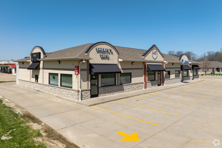 109-111 Eastgate Dr, Washington, IL for lease - Building Photo - Image 1 of 13