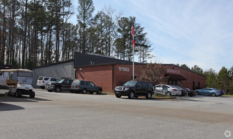 6190 Parkway North Dr, Cumming, GA à vendre - Photo du bâtiment - Image 2 de 13