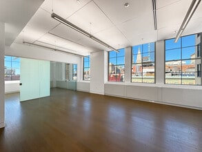 200 Park Ave S, New York, NY for lease Interior Photo- Image 1 of 6