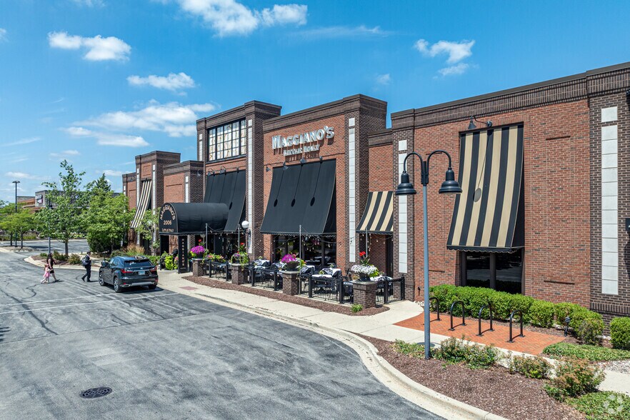 1847 Freedom Dr, Naperville, IL à vendre - Photo principale - Image 2 de 6