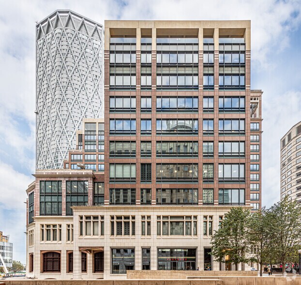 25 Cabot Sq, Londres à louer - Photo du bâtiment - Image 3 de 11