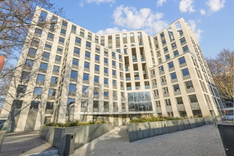 81 Boulevard De La Bataille De Stalingrad, Villeurbanne for lease - Building Photo - Image 2 of 17