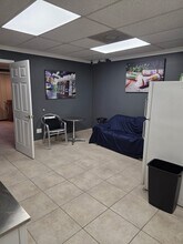 4747 N Nob Hill Rd, Sunrise, FL for lease Interior Photo- Image 2 of 13