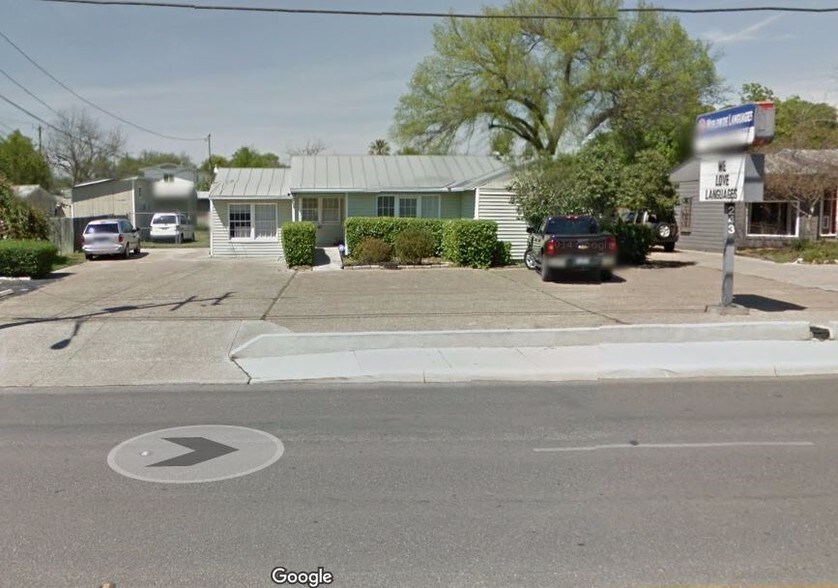 243-249 W Sunset Rd, San Antonio, TX à louer - Photo du bâtiment - Image 2 de 6