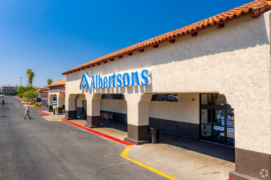 1340 E Flamingo Rd, Las Vegas, NV for lease - Building Photo - Image 3 of 7