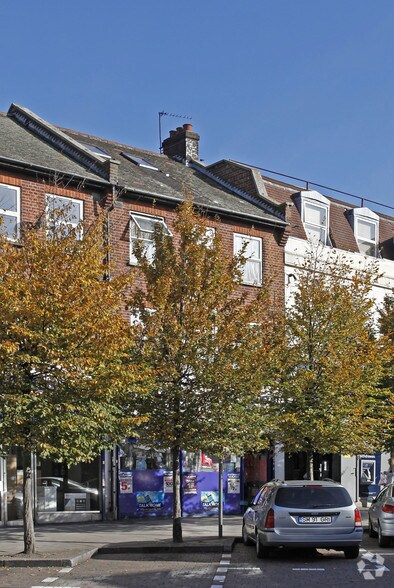 316 Neasden Ln, Londres à louer - Photo du bâtiment - Image 2 de 10