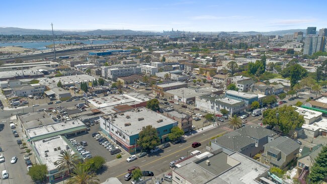 More details for 821-839 International Blvd, Oakland, CA - Retail for Sale