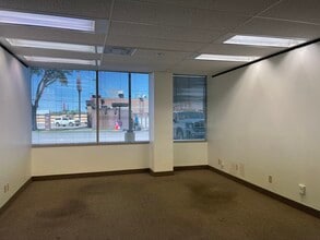 11615 Forest Central Dr, Dallas, TX for lease Building Photo- Image 2 of 3