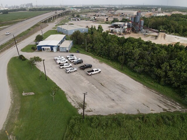 6918 E Highway 332, Freeport, TX à louer - Photo du bâtiment - Image 3 de 8