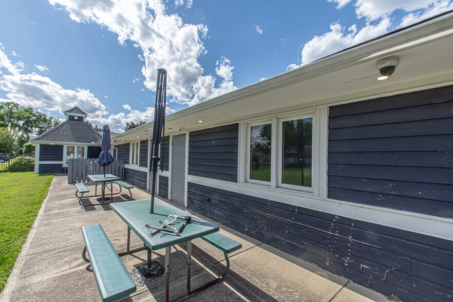 1908 N Lakeman Dr, Bellbrook, OH à vendre - Photo du bâtiment - Image 3 de 36