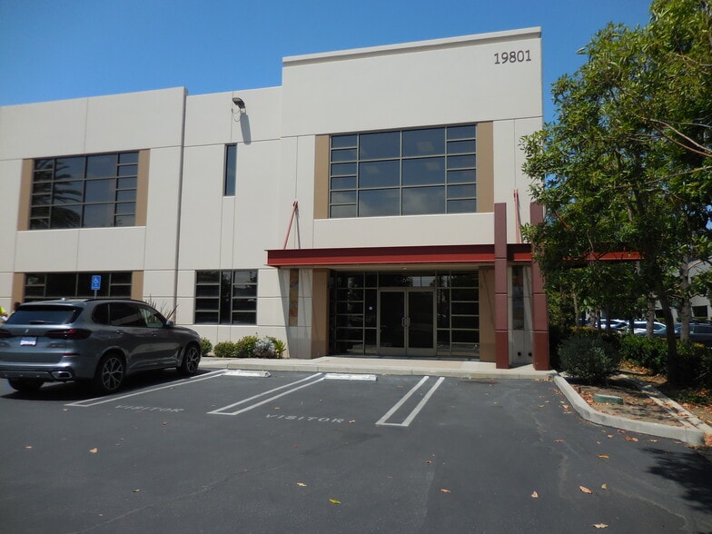 19801 Hamilton Ave, Torrance, CA for lease - Building Photo - Image 2 of 27