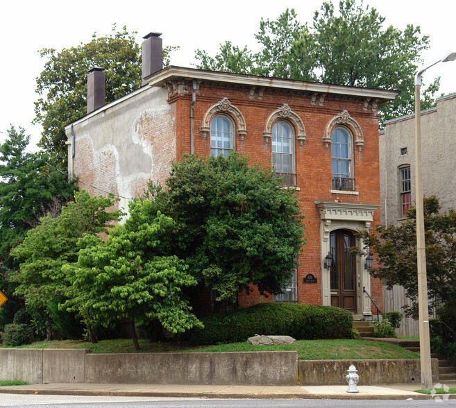 671 Jefferson Ave, Memphis, TN à vendre - Photo principale - Image 1 de 30