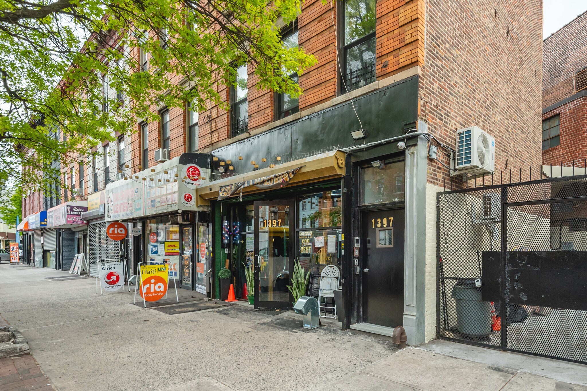 1397 Flatbush Ave, Brooklyn, NY à vendre Photo du bâtiment- Image 1 de 33