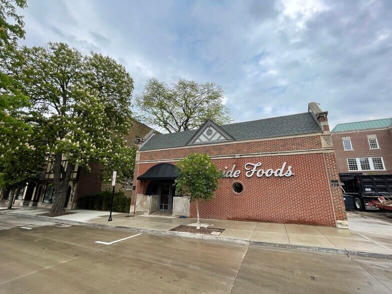 800 Elm St, Winnetka, IL à louer - Photo du bâtiment - Image 3 de 4