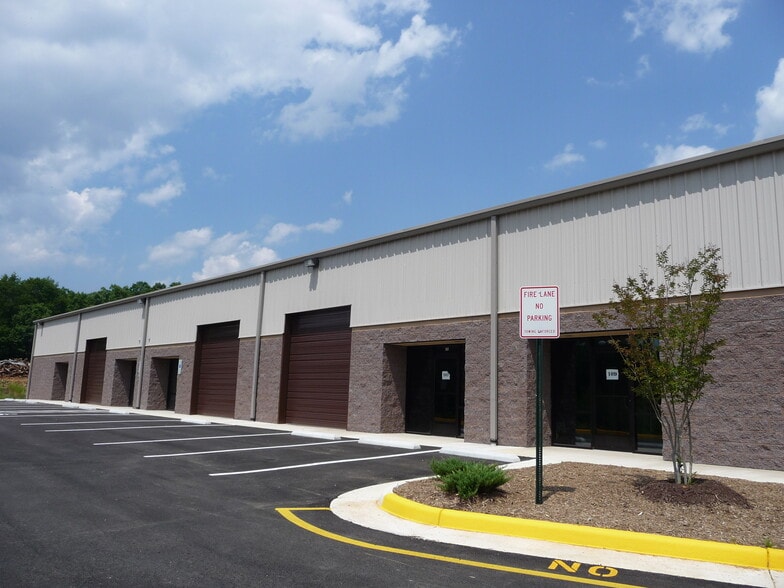 24 Synan Rd, Fredericksburg, VA for lease - Building Photo - Image 1 of 4