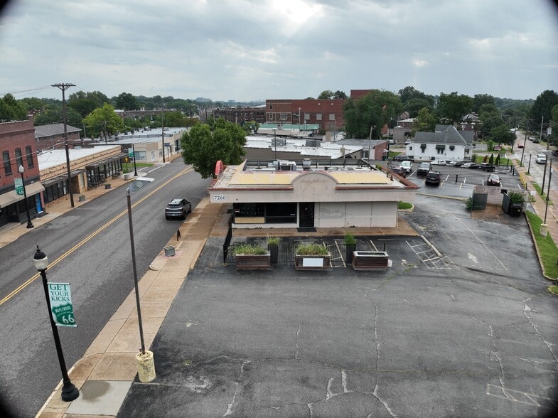 7260 Manchester Rd, Maplewood, MO for sale - Matterport Community - Image 3 of 20