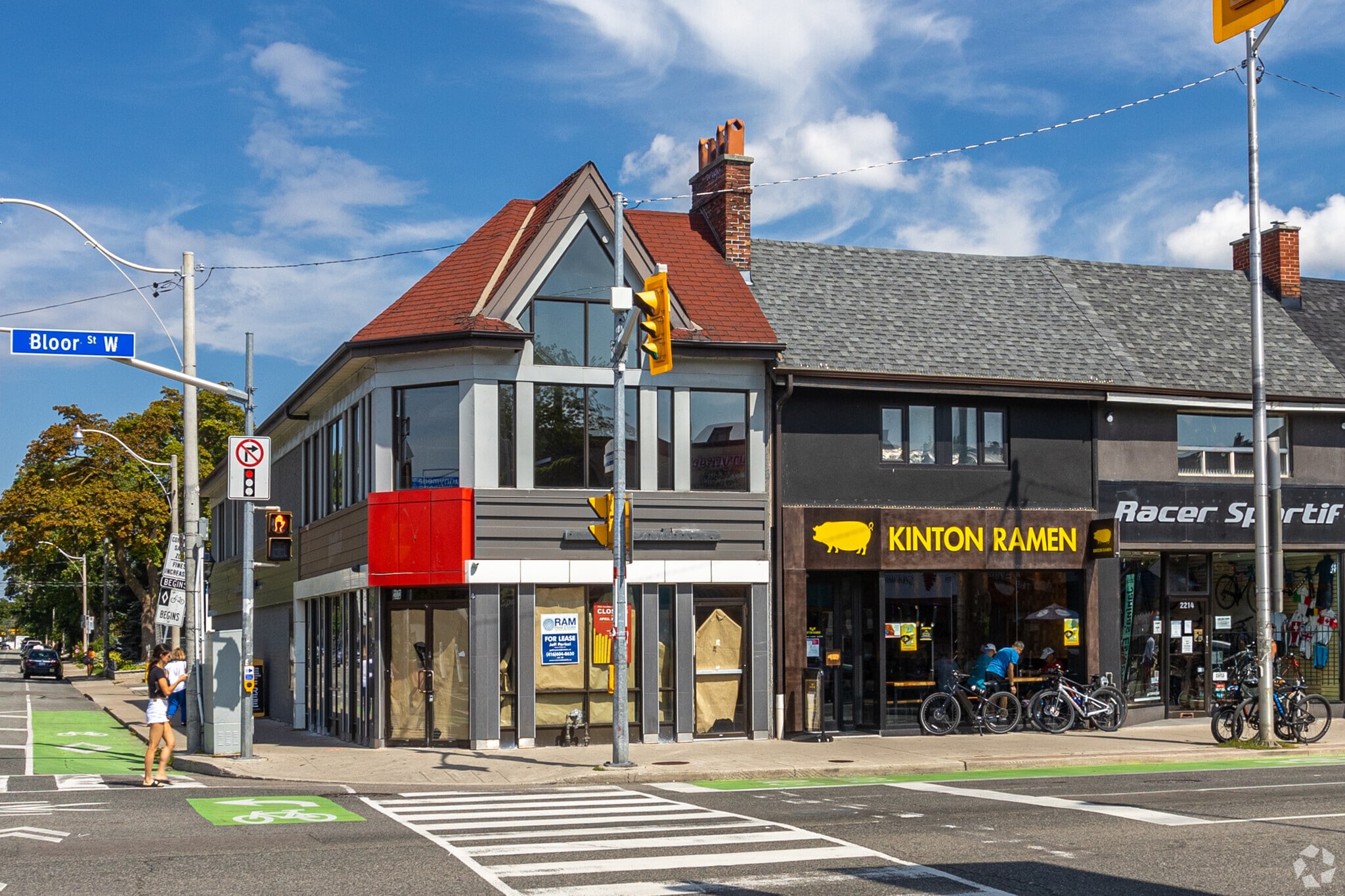 2218 Bloor St W, Toronto, ON à vendre Photo principale- Image 1 de 1