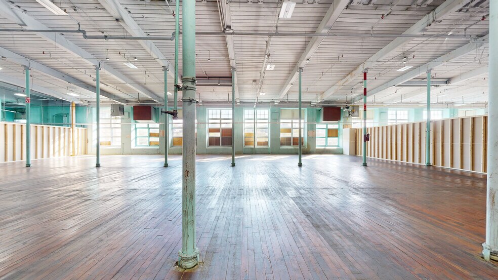 1 Ace St, Fall River, MA à louer - Numérisation 3D de Matterport - Image 3 de 46