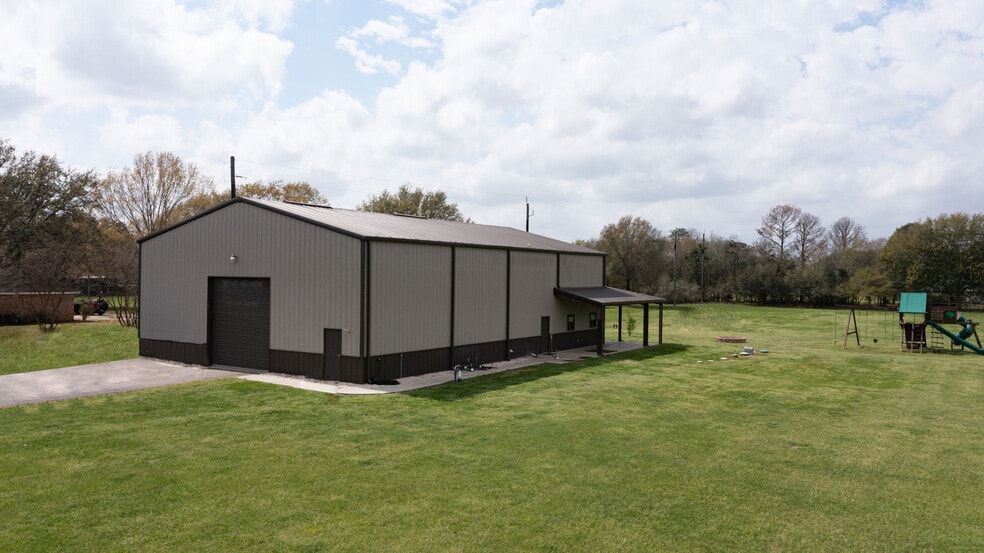 10711 Hidden Lake Ln, Richmond, TX for sale - Primary Photo - Image 1 of 31