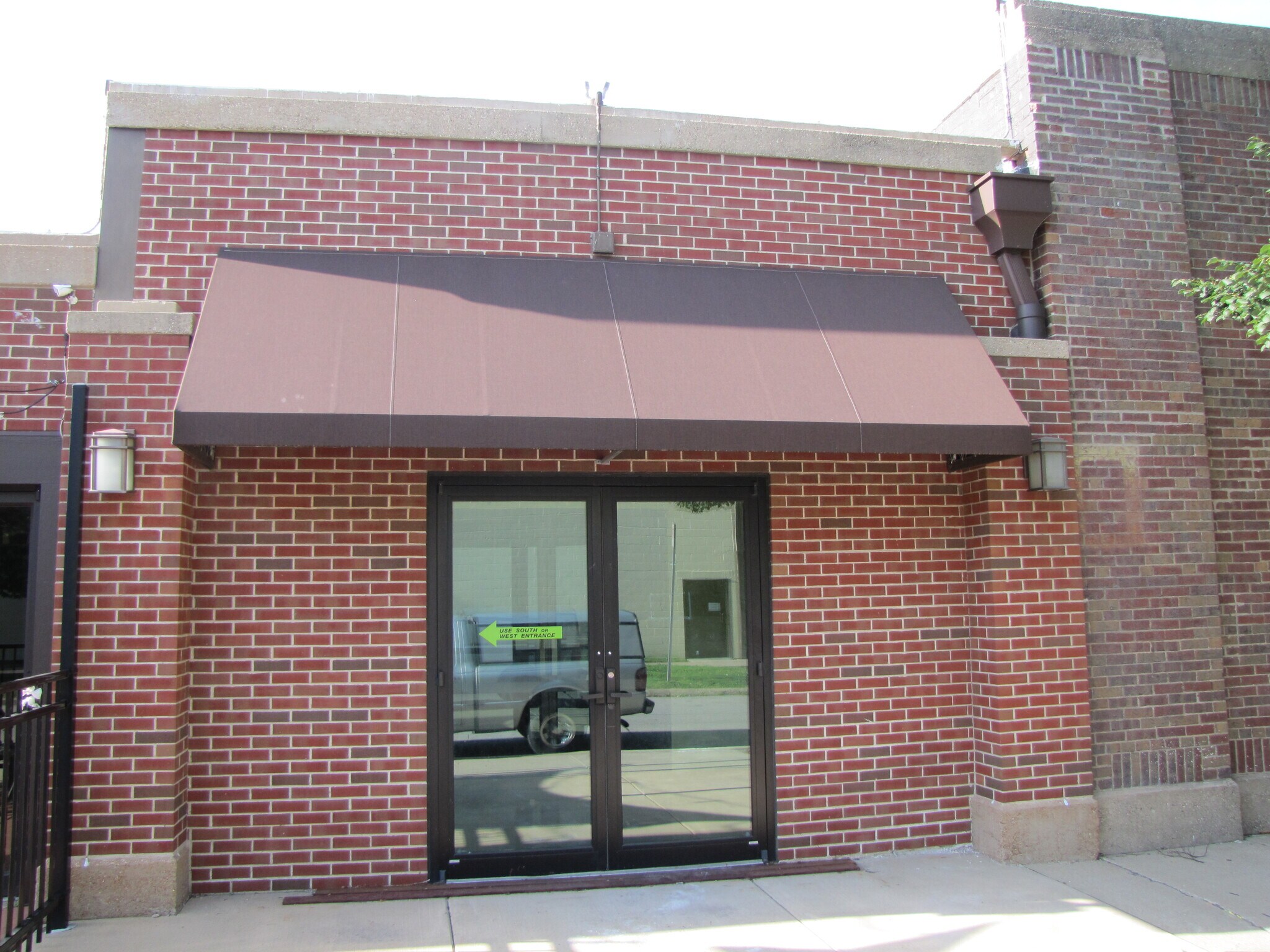 723 N Neil St, Champaign, IL for lease Primary Photo- Image 1 of 2