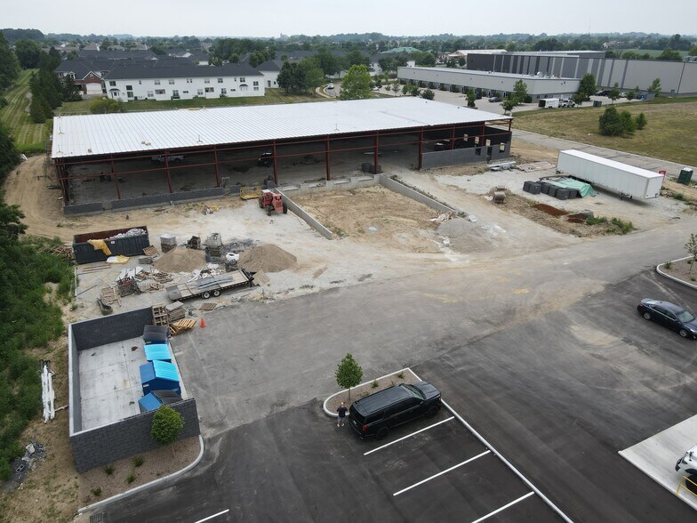 16467 Southpark Dr, Westfield, IN à louer - Photo du bâtiment - Image 2 de 4