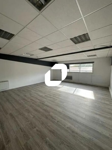 68 Rue De La Croix De L'Orme, Morainvilliers for sale - Building Photo - Image 3 of 17