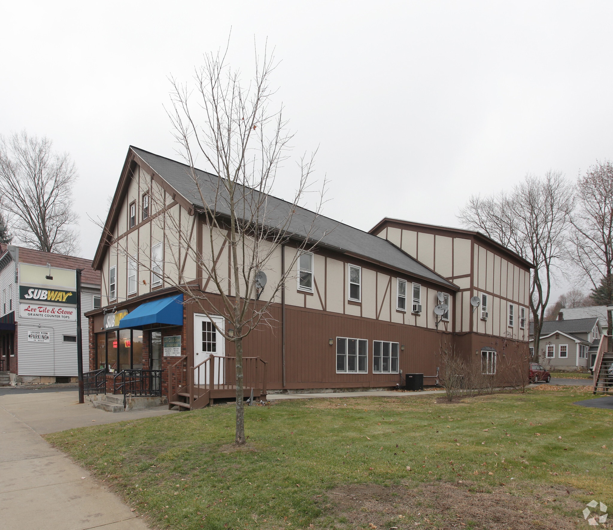 236 Main St, Lee, MA for sale Primary Photo- Image 1 of 3