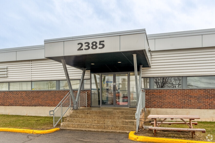 2383-2393 Av Watt, Québec, QC for lease - Primary Photo - Image 1 of 6