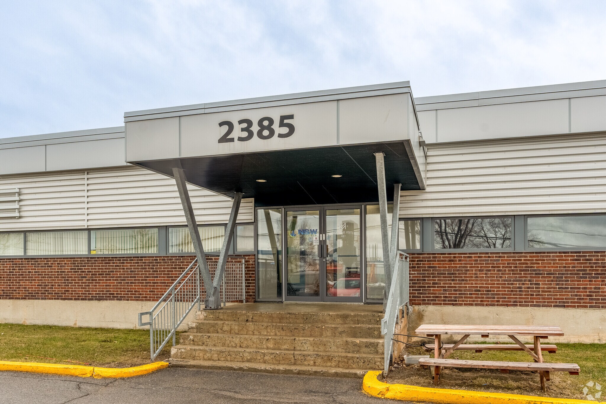 2383-2393 Av Watt, Québec, QC for lease Primary Photo- Image 1 of 7