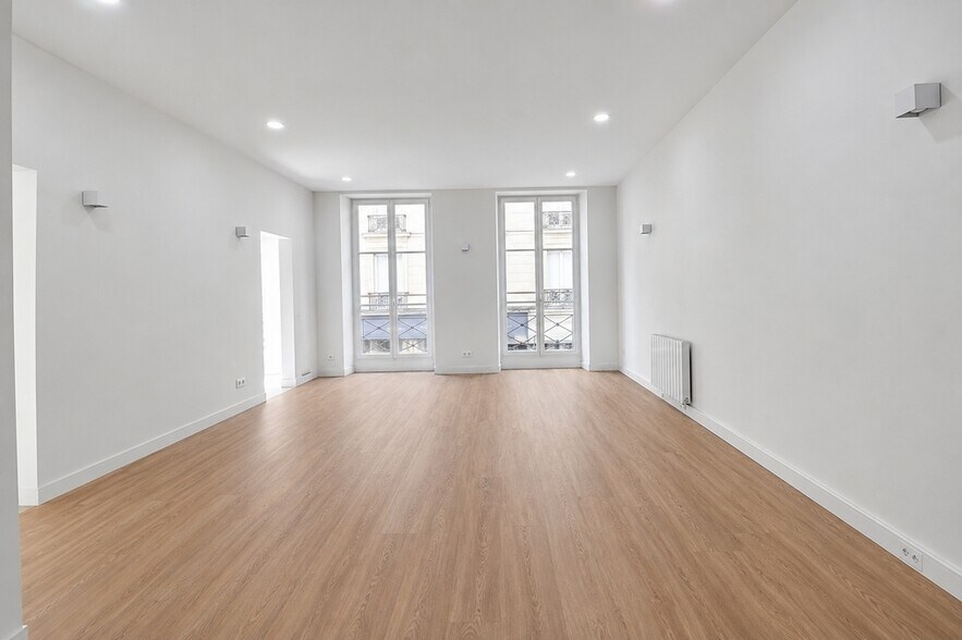 125 Rue D'Aboukir, Paris for lease - Interior Photo - Image 2 of 3