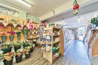 Plus de détails pour 25 High St, Saxilby - Commerce de détail à louer