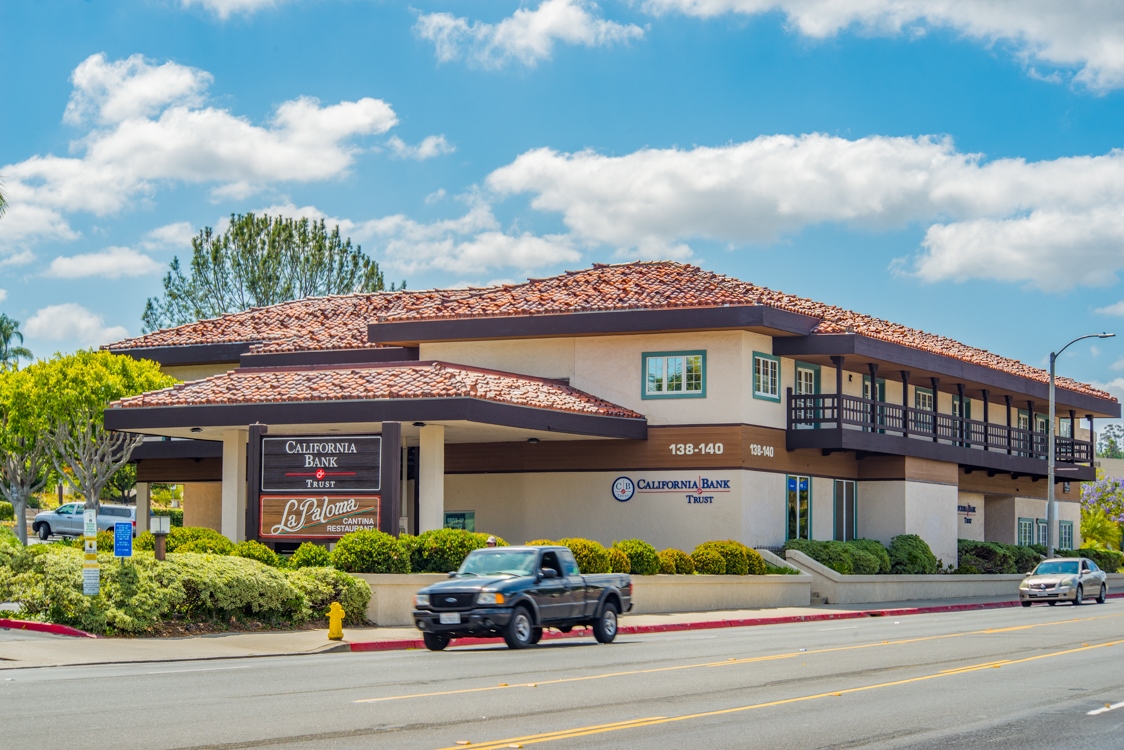 138-140 Civic Center Dr, Vista, CA for lease Building Photo- Image 1 of 7