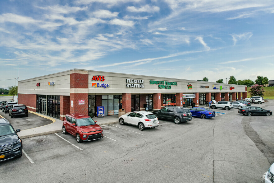 5535-5555 Clinton Hwy, Knoxville, TN for lease - Primary Photo - Image 1 of 5