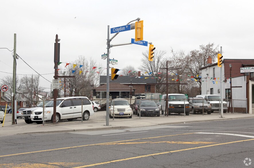 1345 Weston Rd, Toronto, ON for sale - Primary Photo - Image 1 of 1