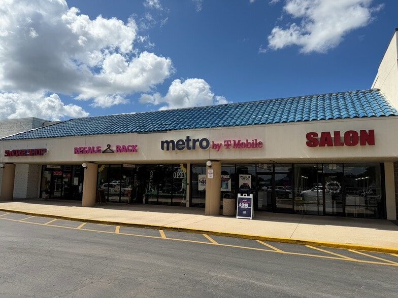 2202 N Young Blvd, Chiefland, FL for lease - Building Photo - Image 2 of 4