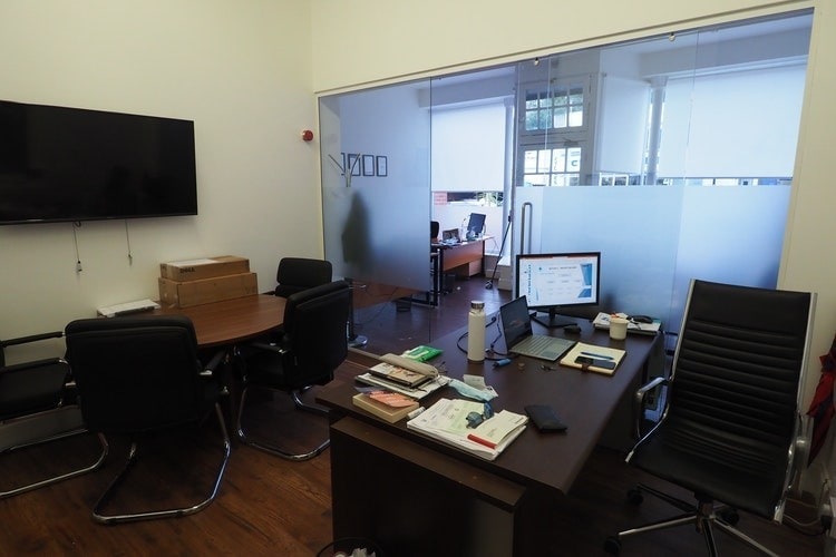 43 The Broadway, Haywards Heath for lease - Interior Photo - Image 2 of 5