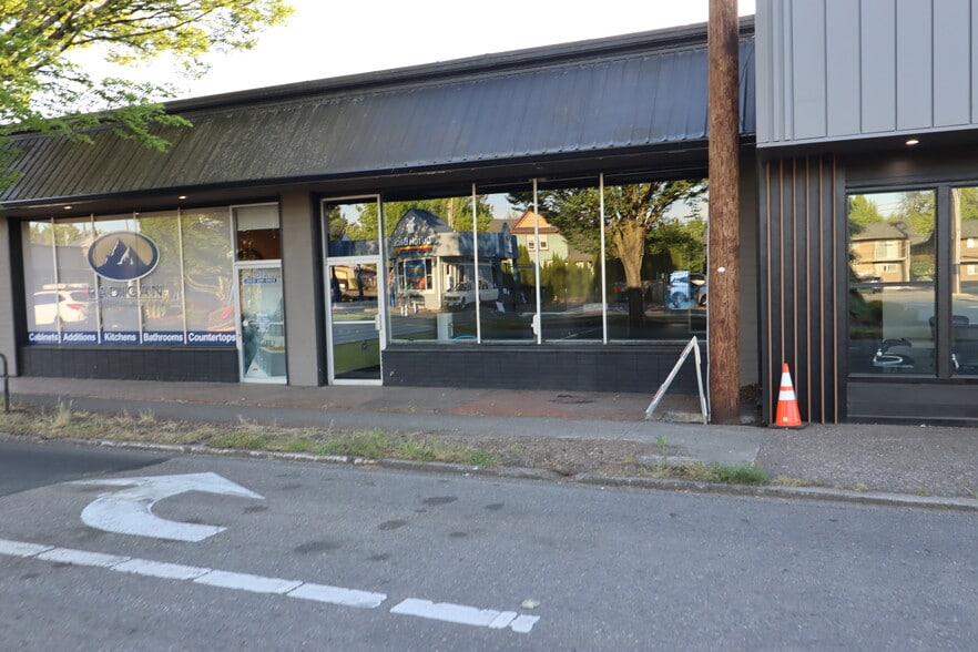 1071-1073 Commercial St SE, Salem, OR for lease - Building Photo - Image 2 of 11