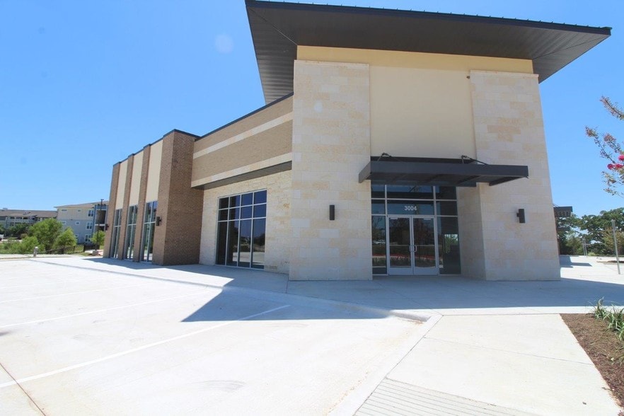 3004 Holleman Dr S, College Station, TX for lease - Building Photo - Image 3 of 11