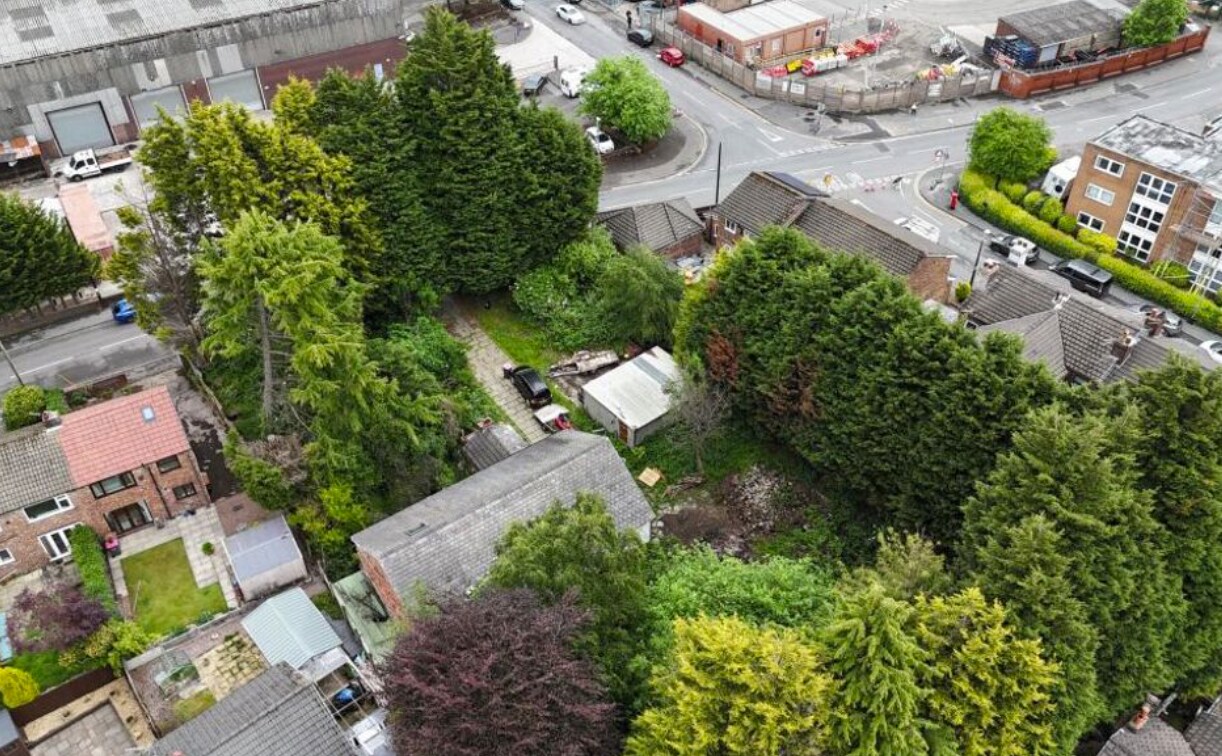 202 Swinton Hall Rd, Manchester à vendre Photo du bâtiment- Image 1 de 6