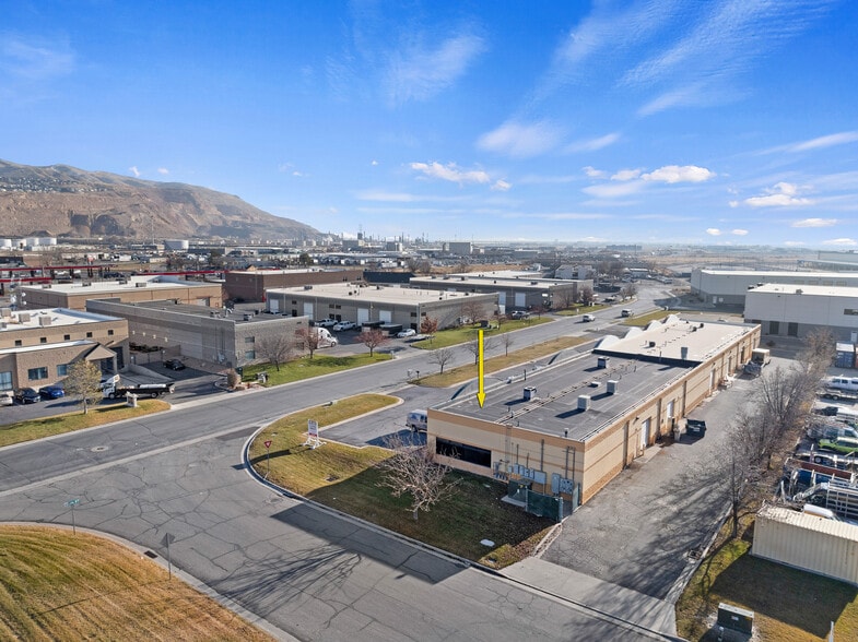 71 N Cutler Dr, North Salt Lake, UT for lease - Building Photo - Image 2 of 14