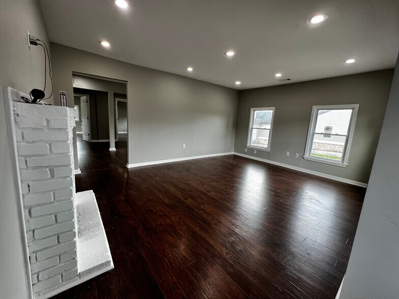 12777 Veterans Memorial Hwy, Douglasville, GA à vendre - Photo intérieure - Image 2 de 5