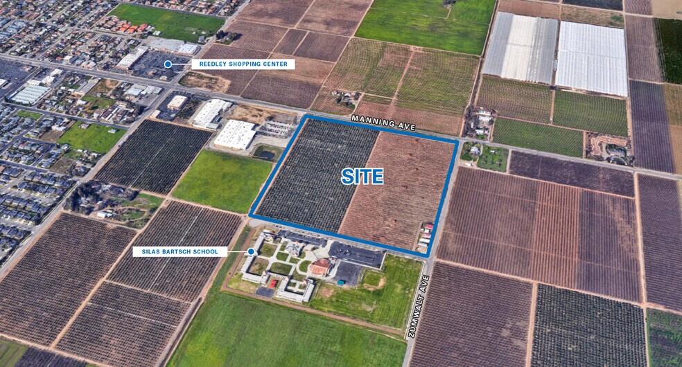 9207 Zumwalt Ave, Reedley, CA à vendre - Aérien - Image 1 de 1